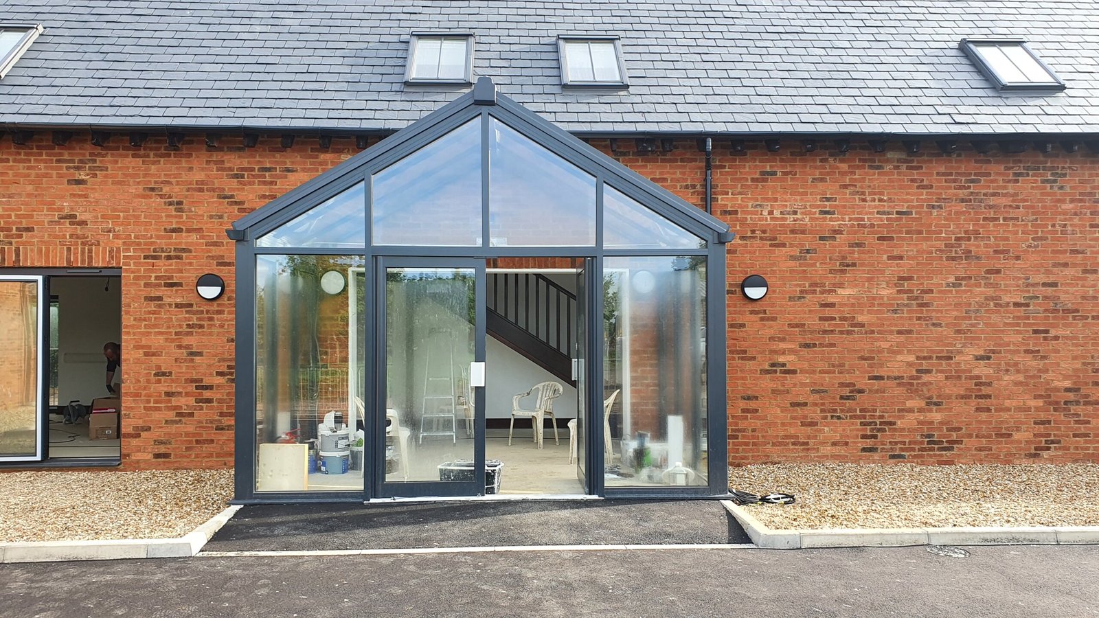 2cae01e1-8c74-4e31-bd7c-e1576cedf9e7