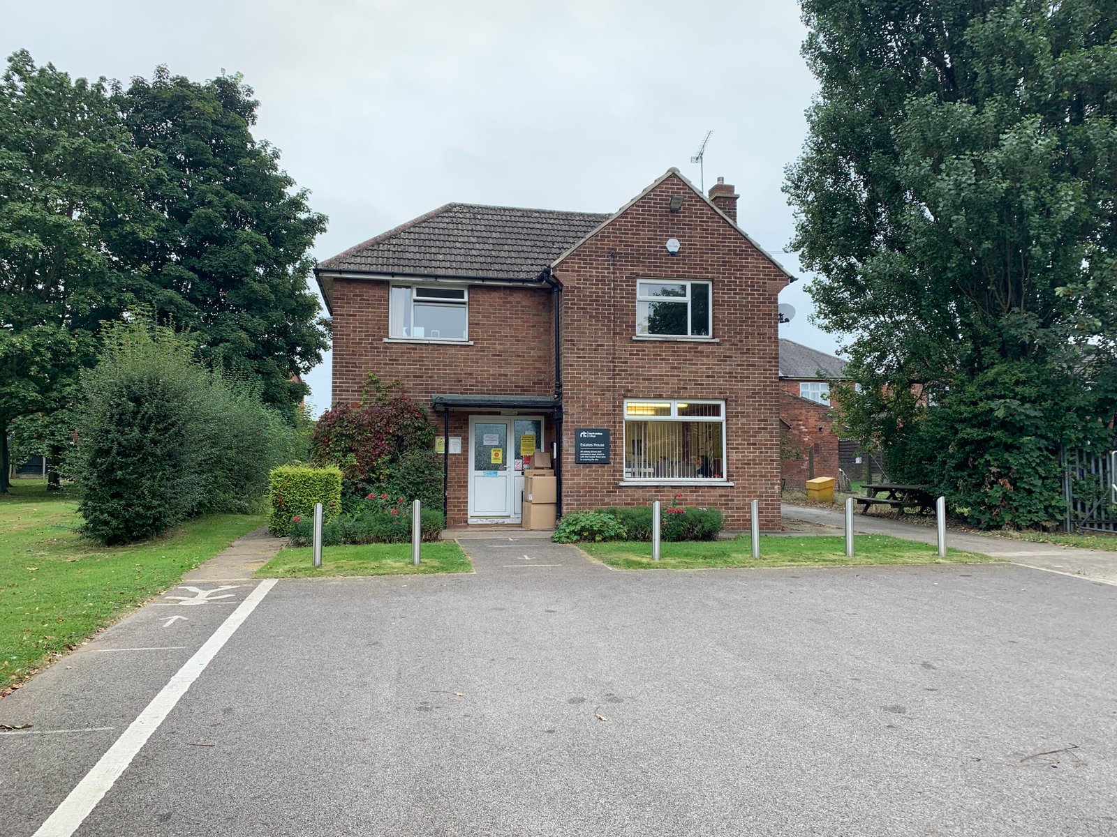 2e080f0b-fdb9-4ce1-b4aa-9ac59b7a651a