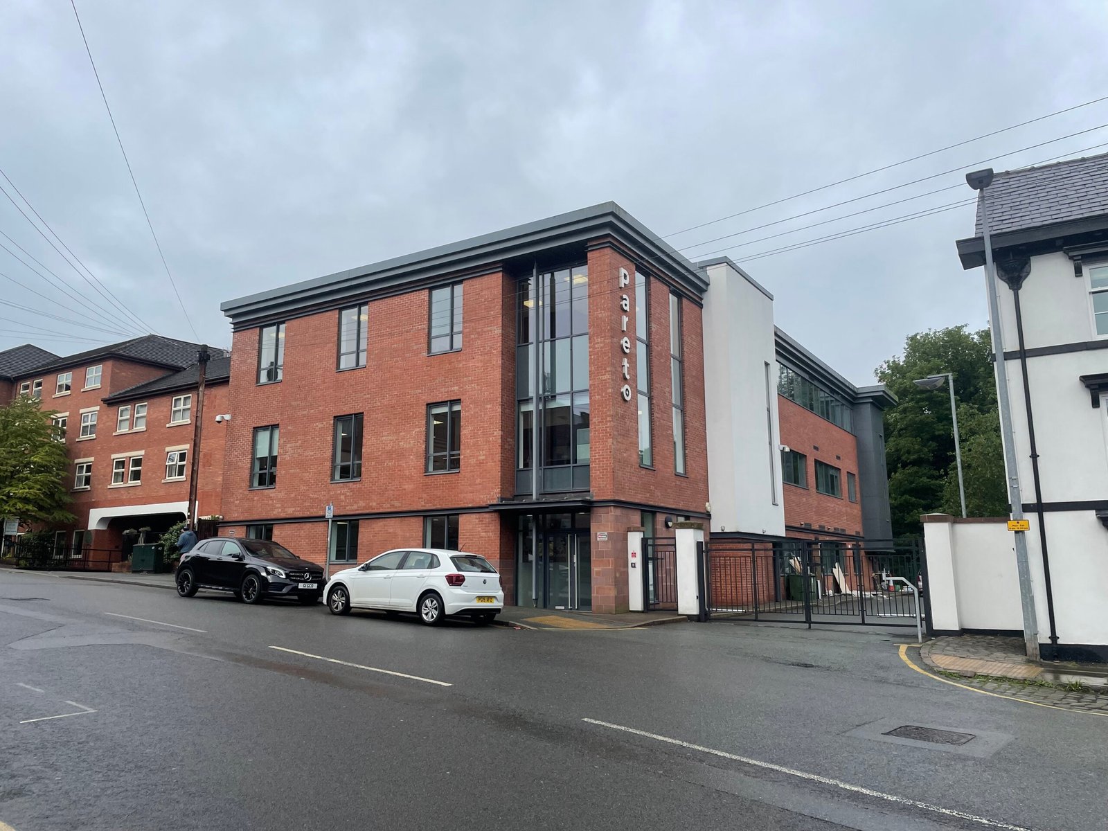 2ed2b09f-df5b-4e2f-9b7c-7f1f68f9b565