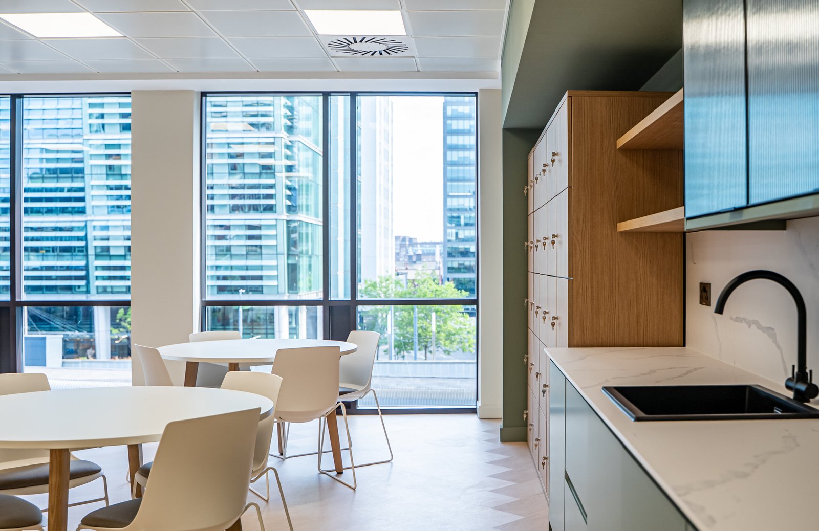 31704bf9-2778-476f-b5c9-c6f1084f313c