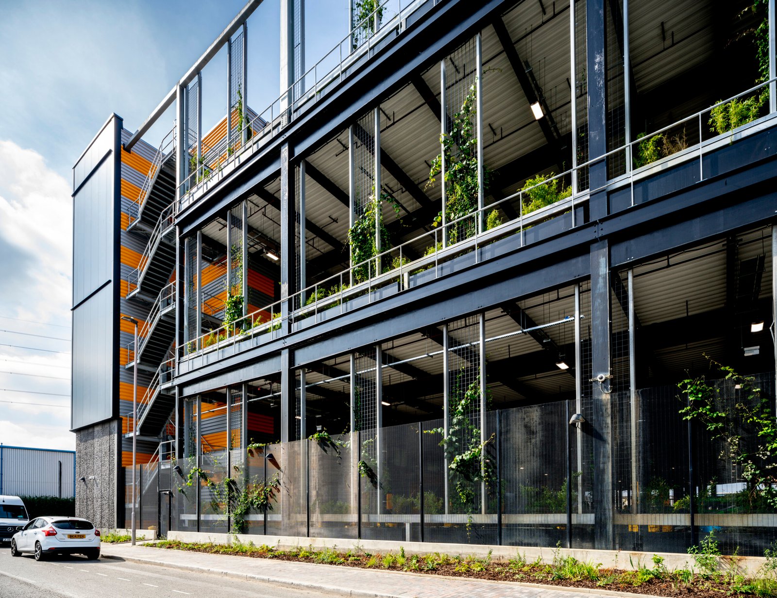 445c5f55-14cd-4735-8ef0-adb870de4c9a