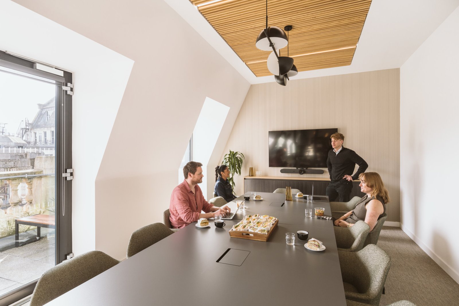 50e60bf8-907e-400f-877d-d67d476a9b69