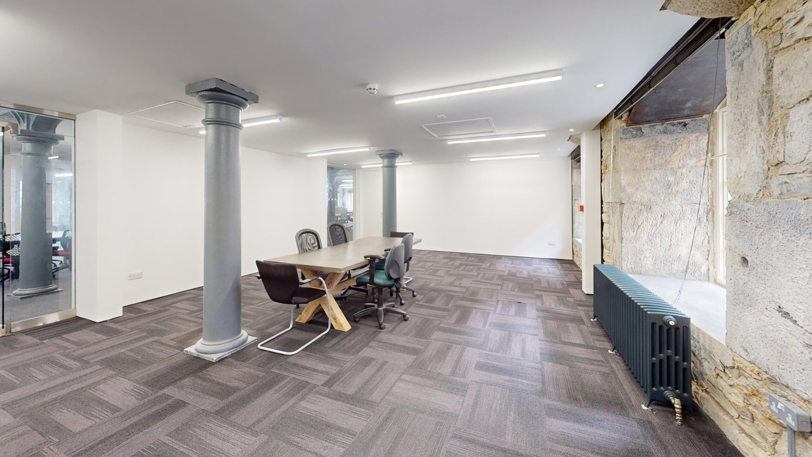 6607dcee-8941-49e0-a857-b4c193563319