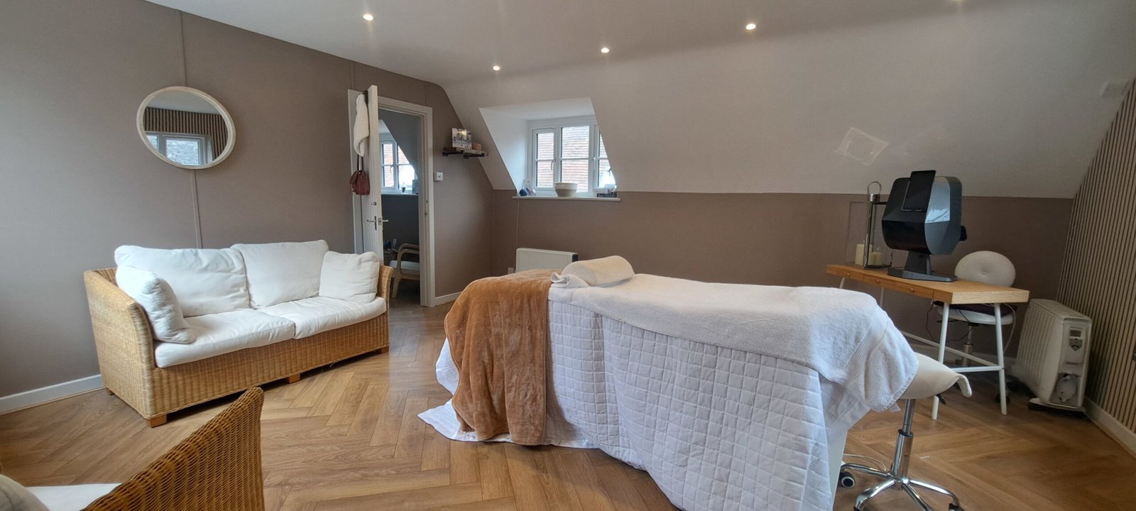 726c9dc3-2c14-40dc-832c-6c81f3382feb