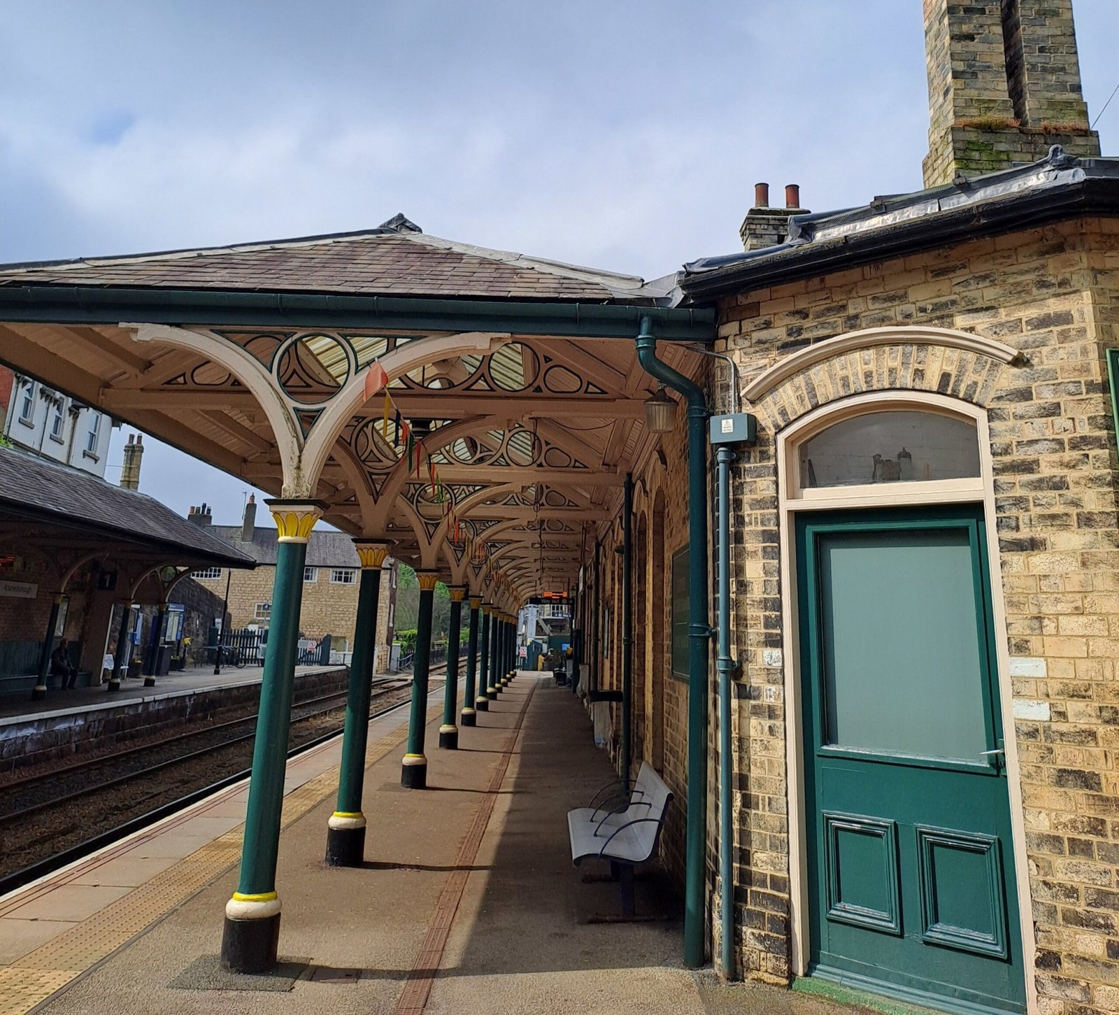 ae9c7f9c-618e-4e6a-8f98-b1e1779fb1bf