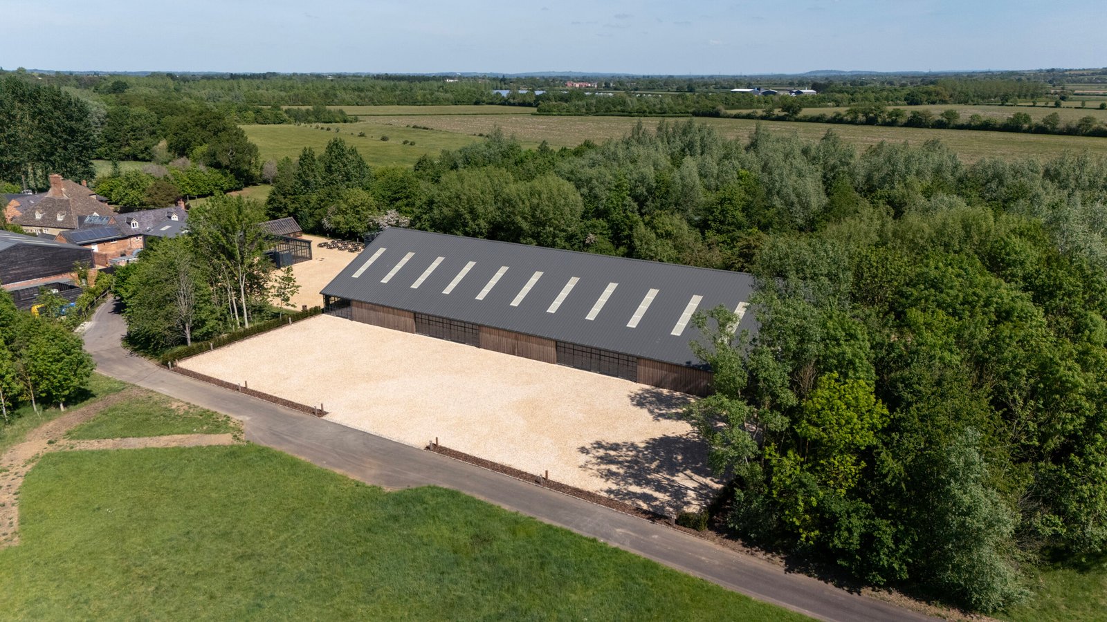 b4d83a4d-b675-4002-900b-33ed88763e59