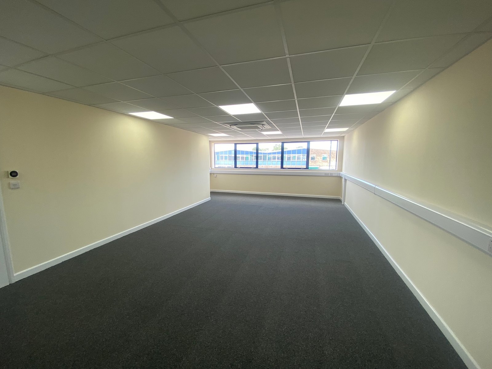 b8a9e557-3f34-476a-a94e-927d6b57b896