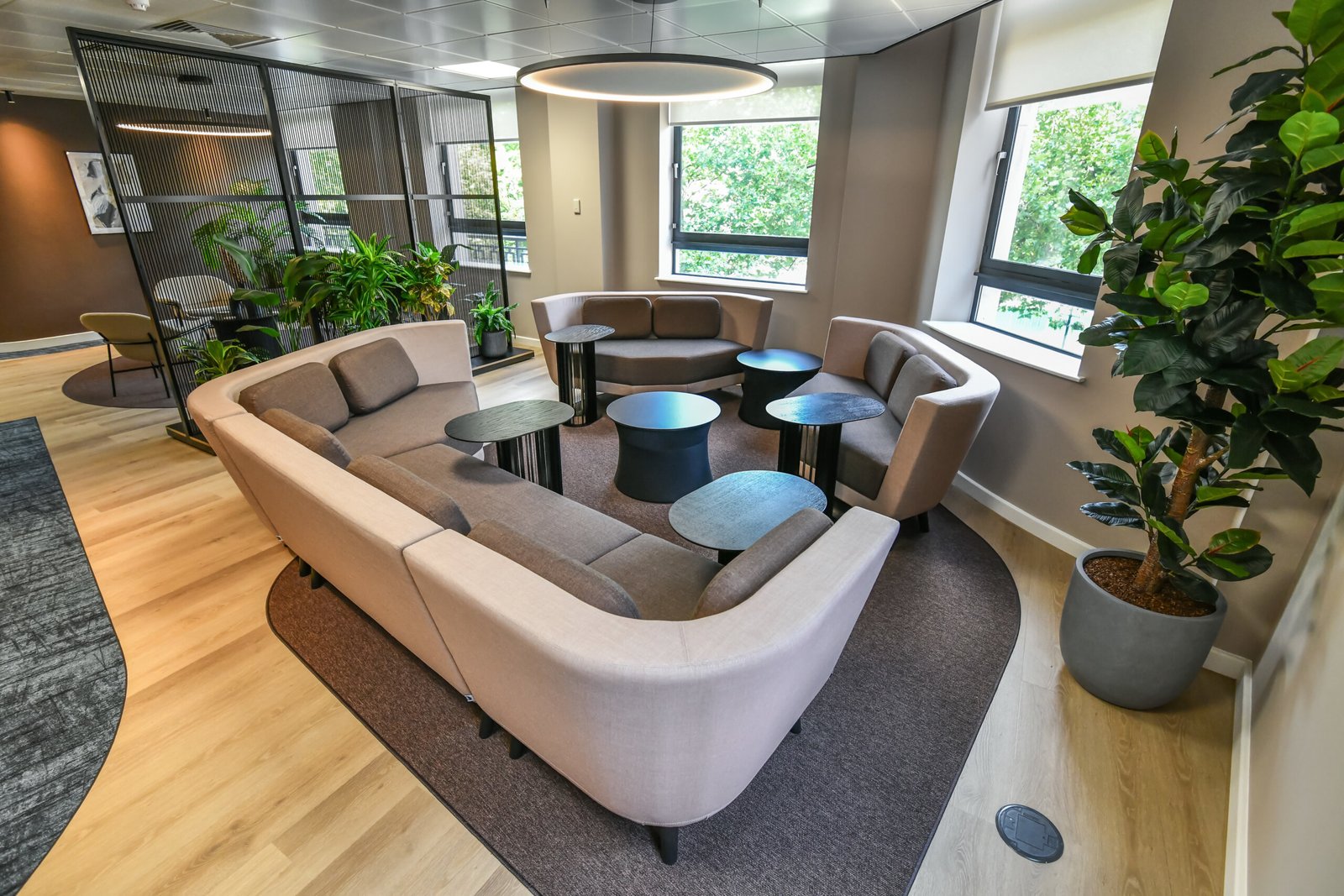 b94b3f9a-75f7-4843-8a37-b4b5c30a19fe