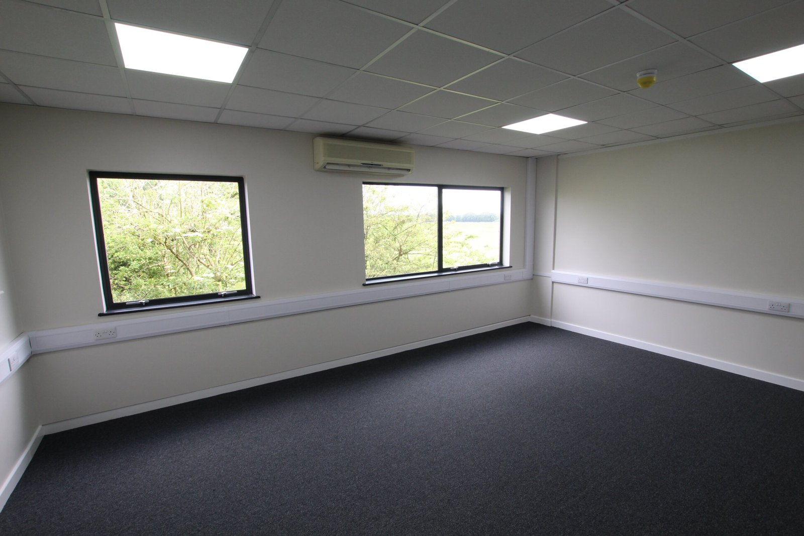 ecc6e6d2-6927-40db-b276-12f077ecd8ed