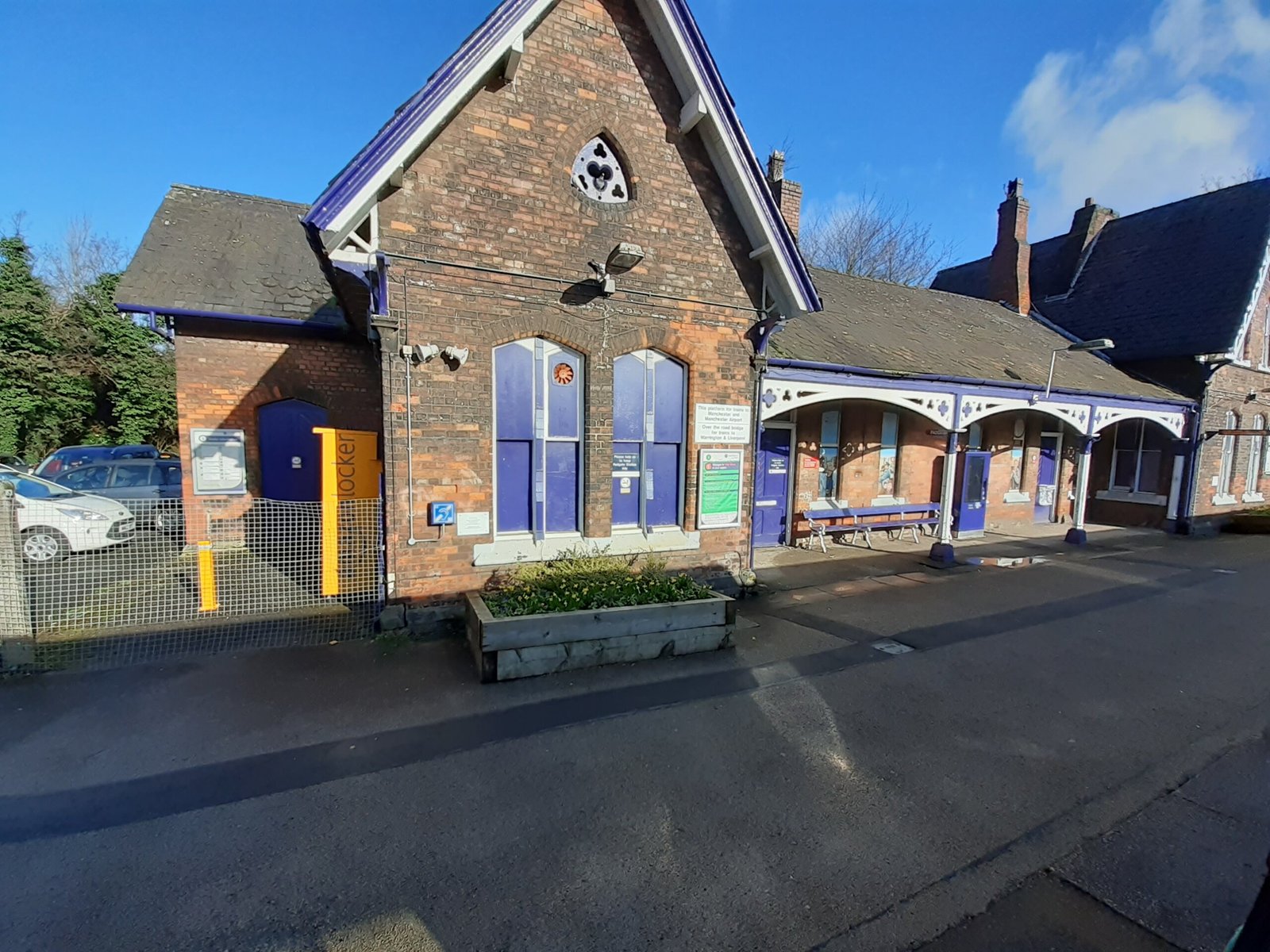 ee664e1c-2400-4975-ae1f-aaf4cb6a27c6