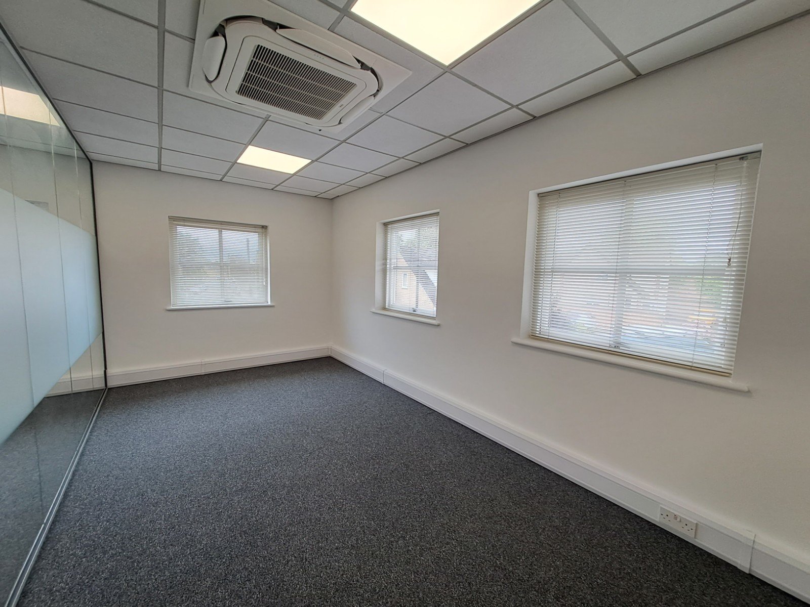 f3f177d4-f4e4-4508-8c80-cb4dacd1b205