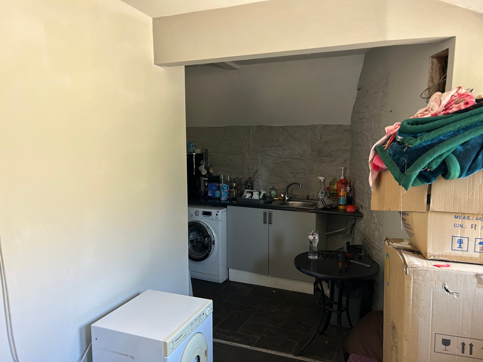 03fb2cda-7147-475a-989f-63d8a7c65672