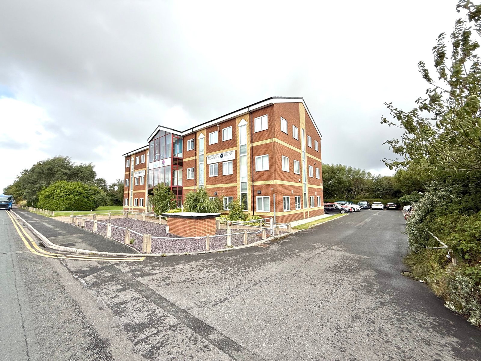 24e36a37-c6c8-43f0-a46f-68bb33a19ab9