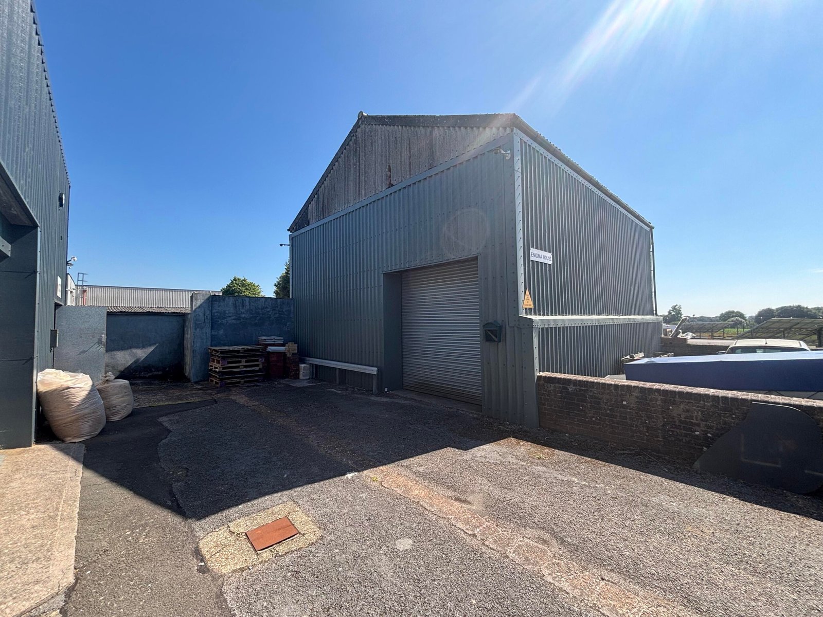 405a36fc-2eb6-46f4-89b9-578b90c3d8ef