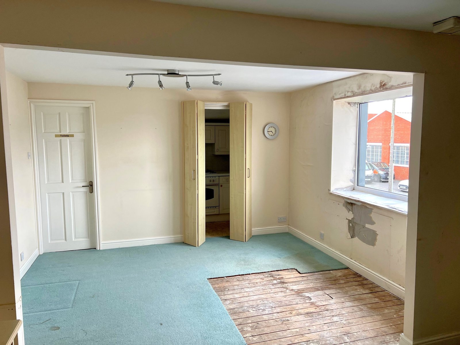 52d12720-3b75-448e-9ca4-ac2693b63b6d