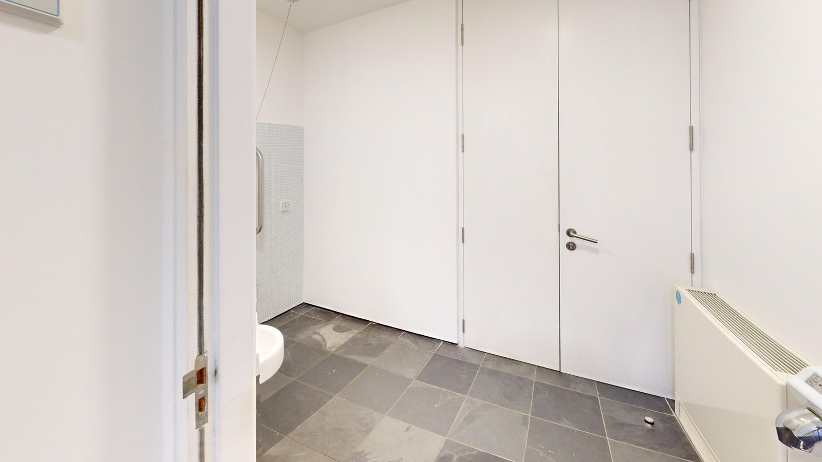 571a683c-59b5-47cf-8838-cfc16c32b13a