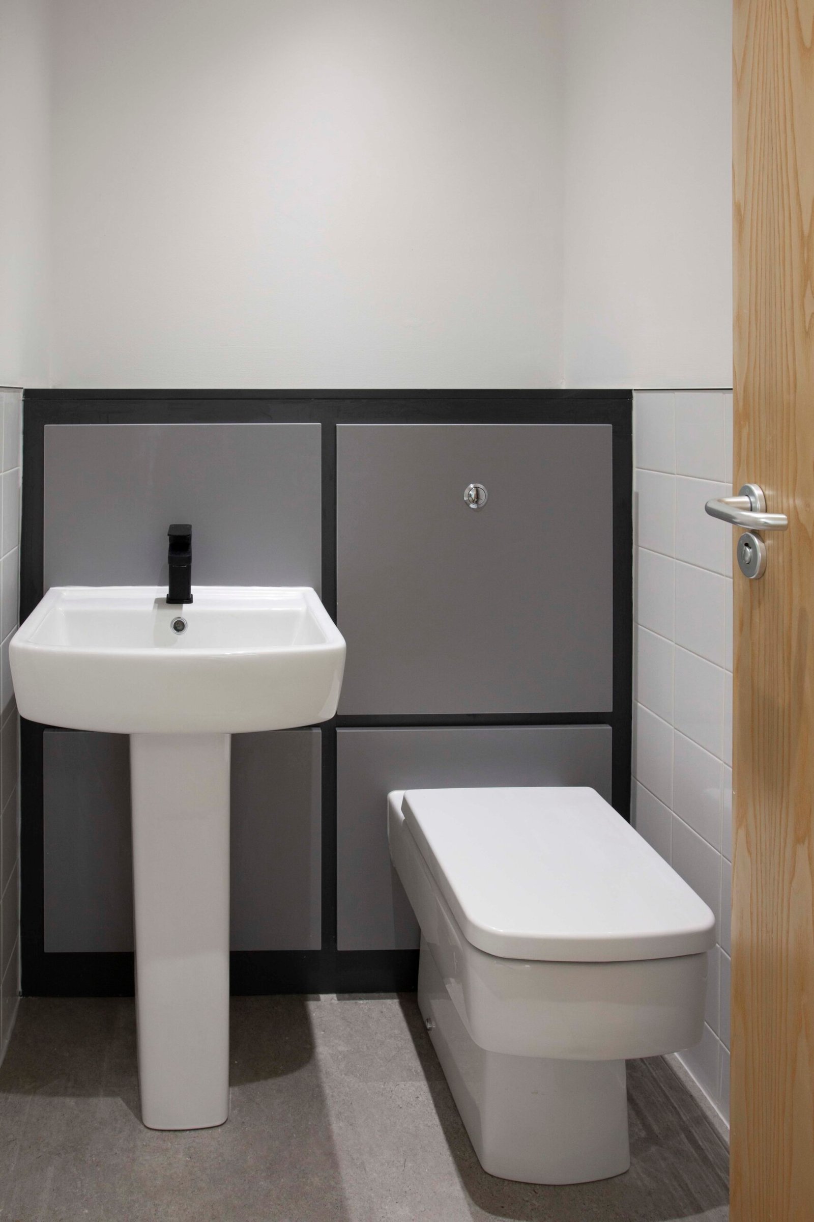 8054d5ee-50d2-4897-a30c-926fccef1170