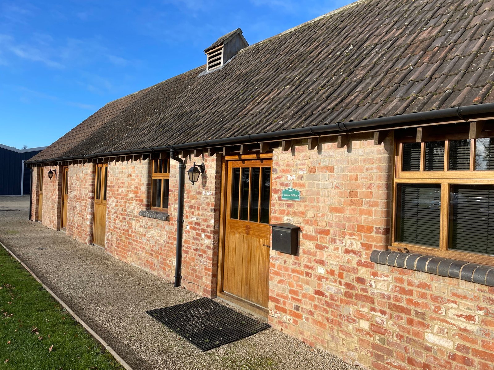 91f1cdbd-f2a1-4660-bb4b-d541ada2370f