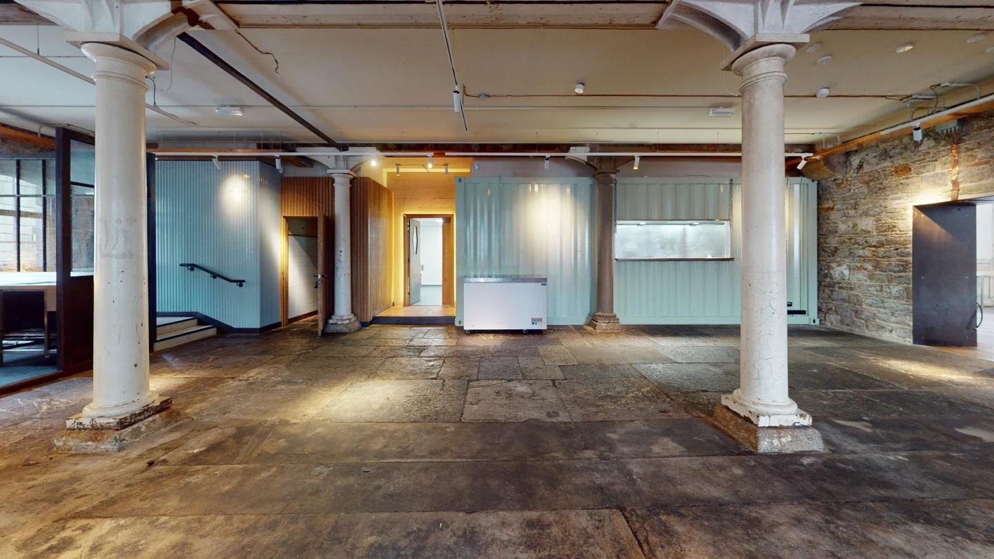 a7d296ef-c2b7-4475-ae5b-e75d79dc837d