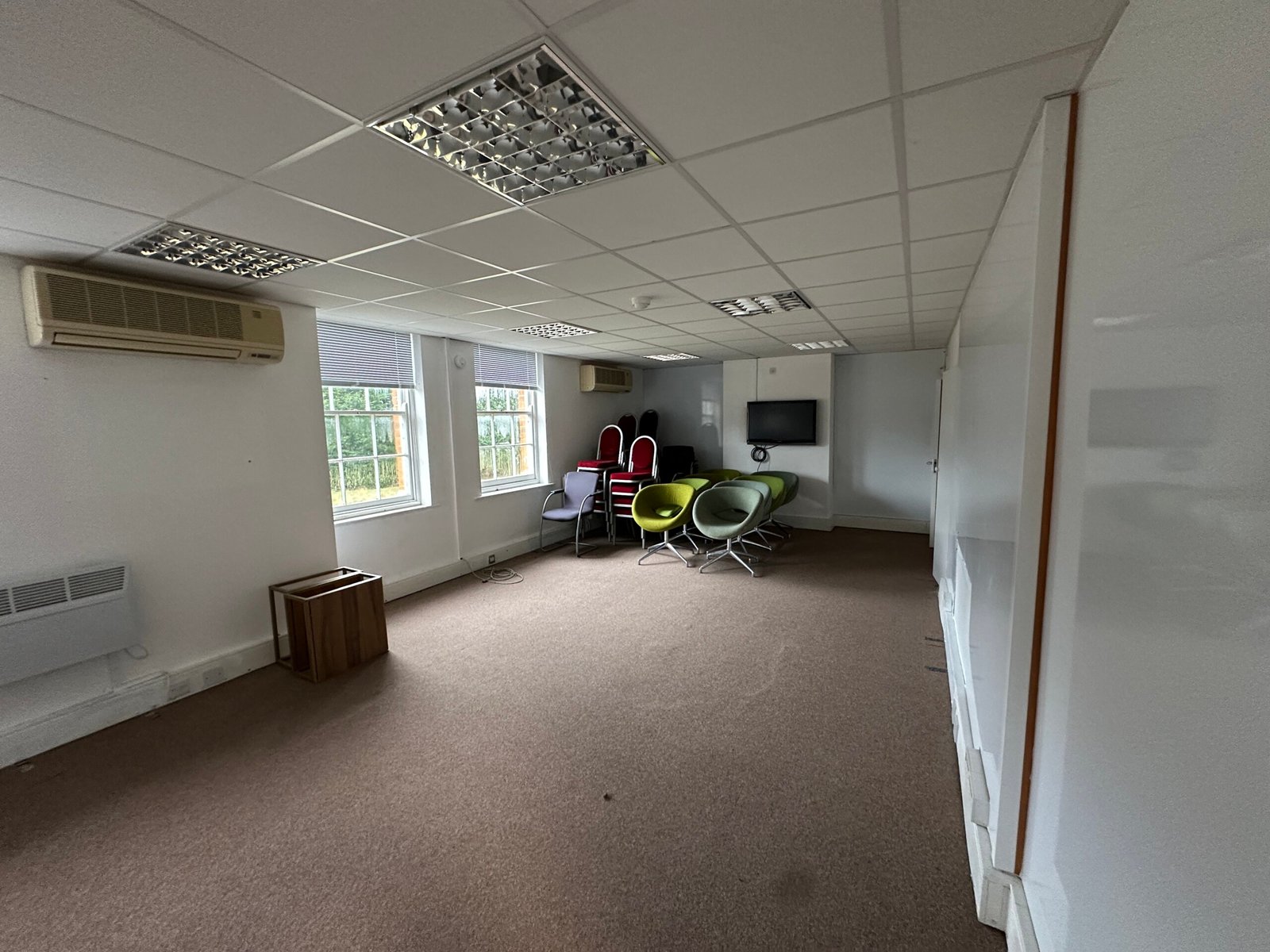 cbd06f12-2a98-41fc-b9c8-8e2480f1d89b