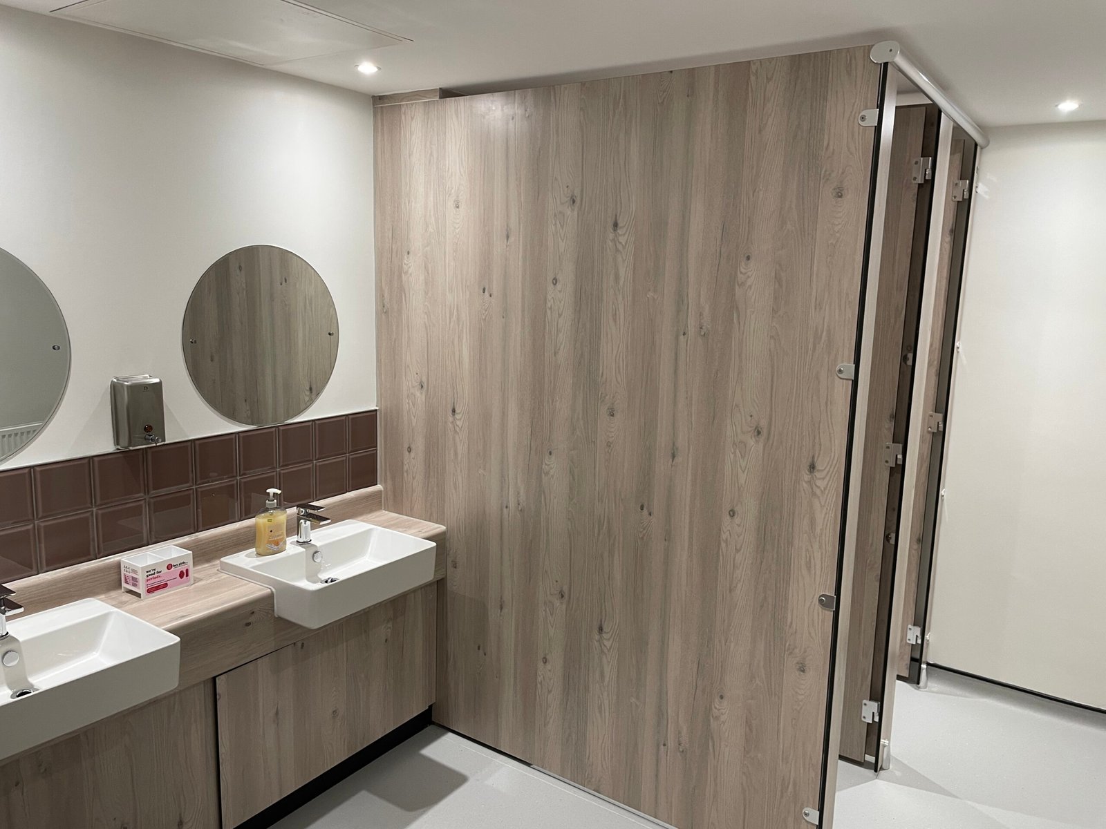 ce9ce637-2dd0-456f-a052-3135e0db4fe0