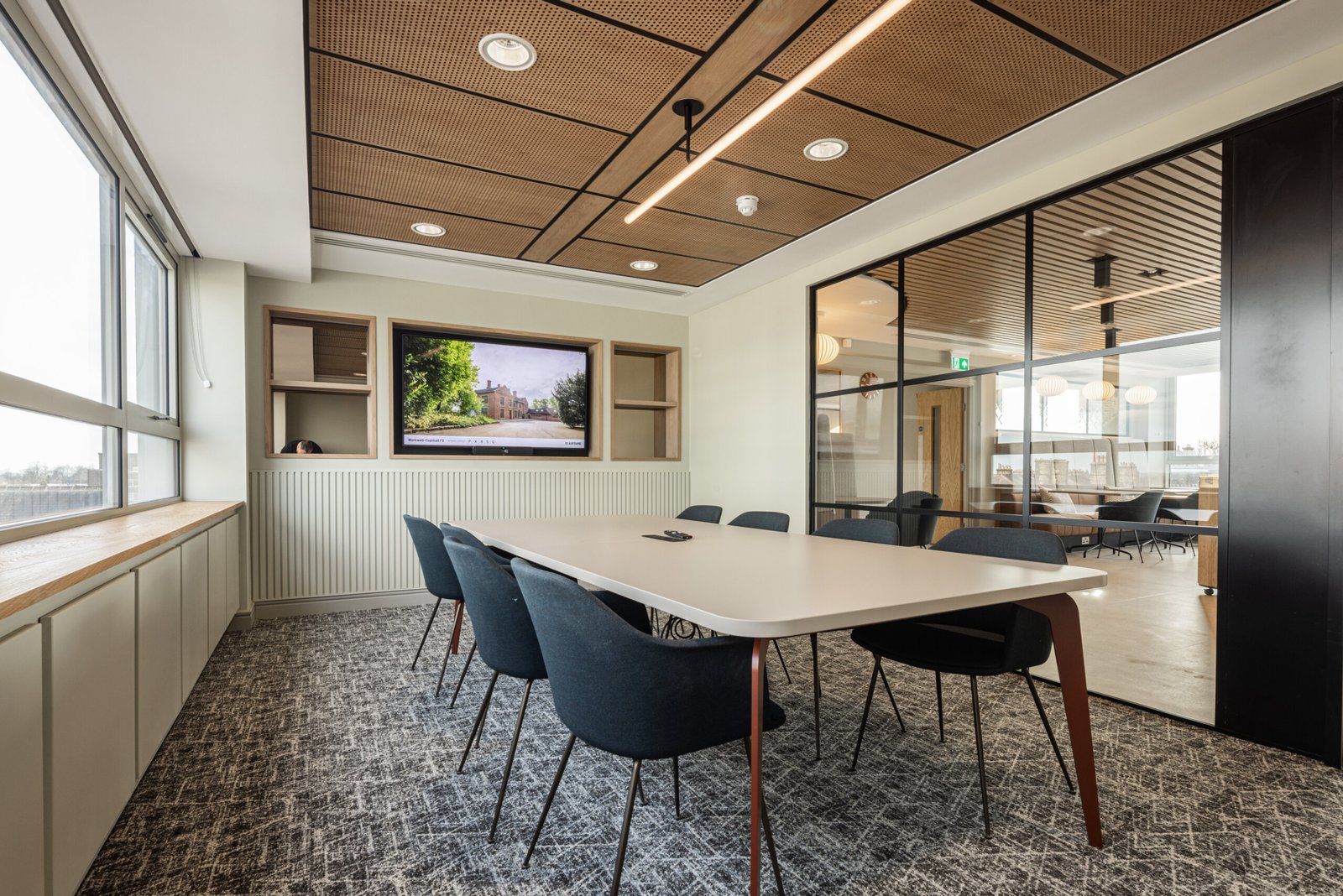 d96f27c4-a32e-4a4c-93b9-448d847b44c6