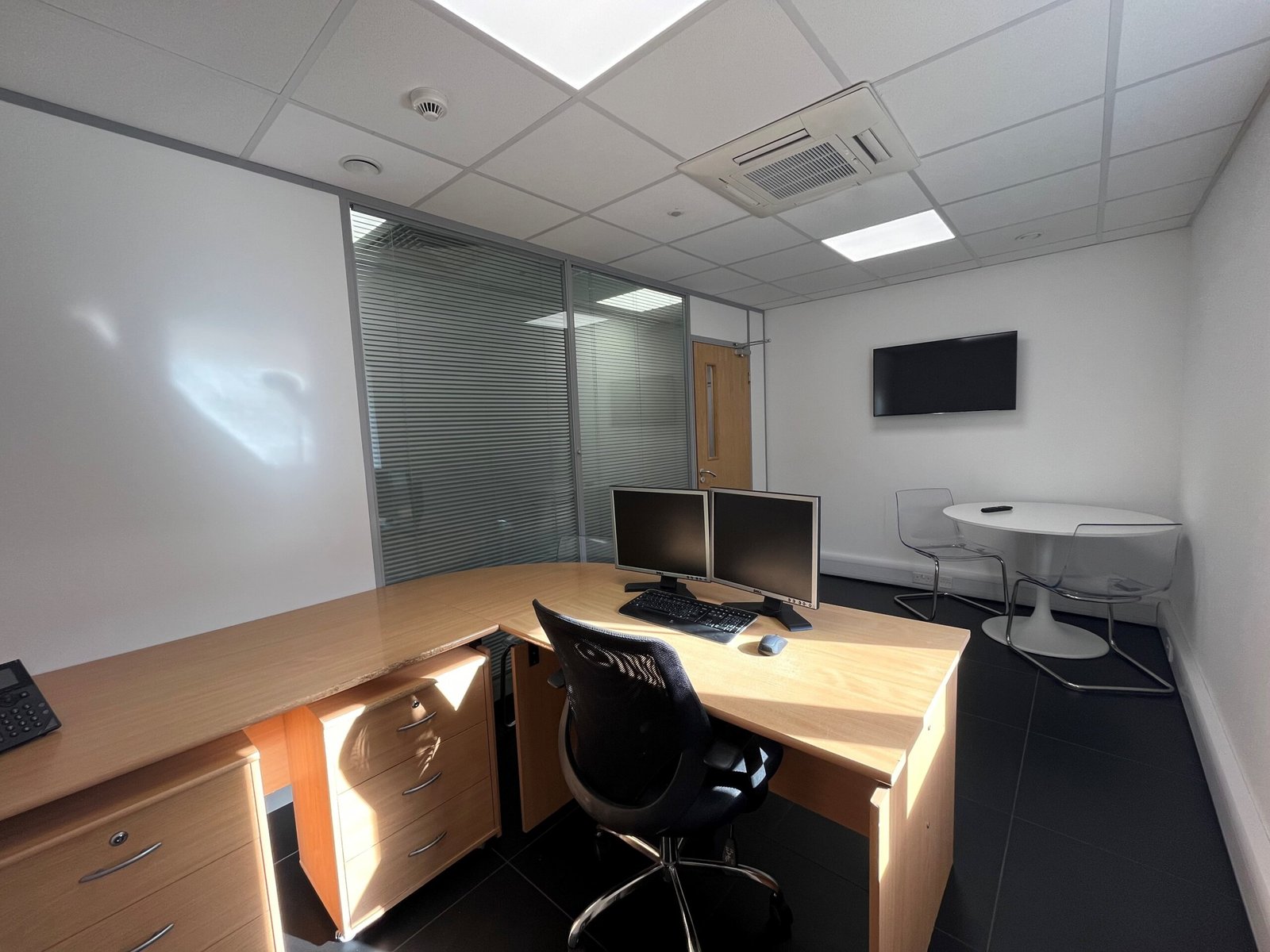 e990cdc8-cc13-4116-882d-15b239dfe981