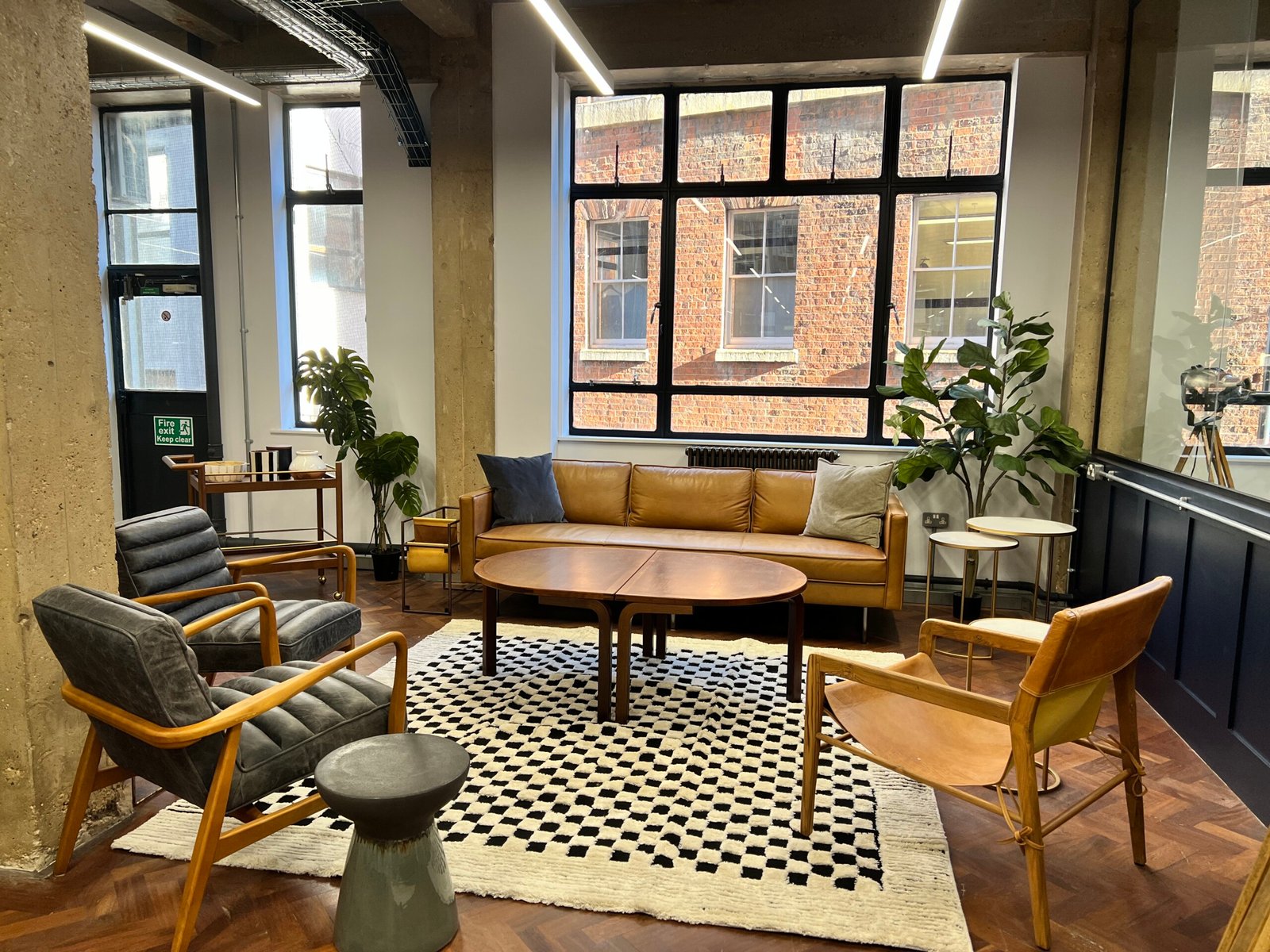 ec550c26-9ffa-4691-8f90-40feae2485b4