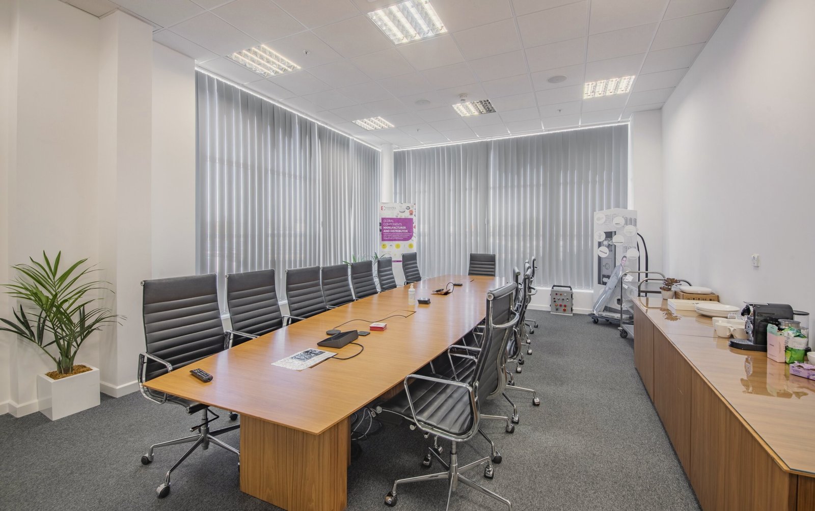 eea89073-4f7a-46ae-984b-aab141e68d12